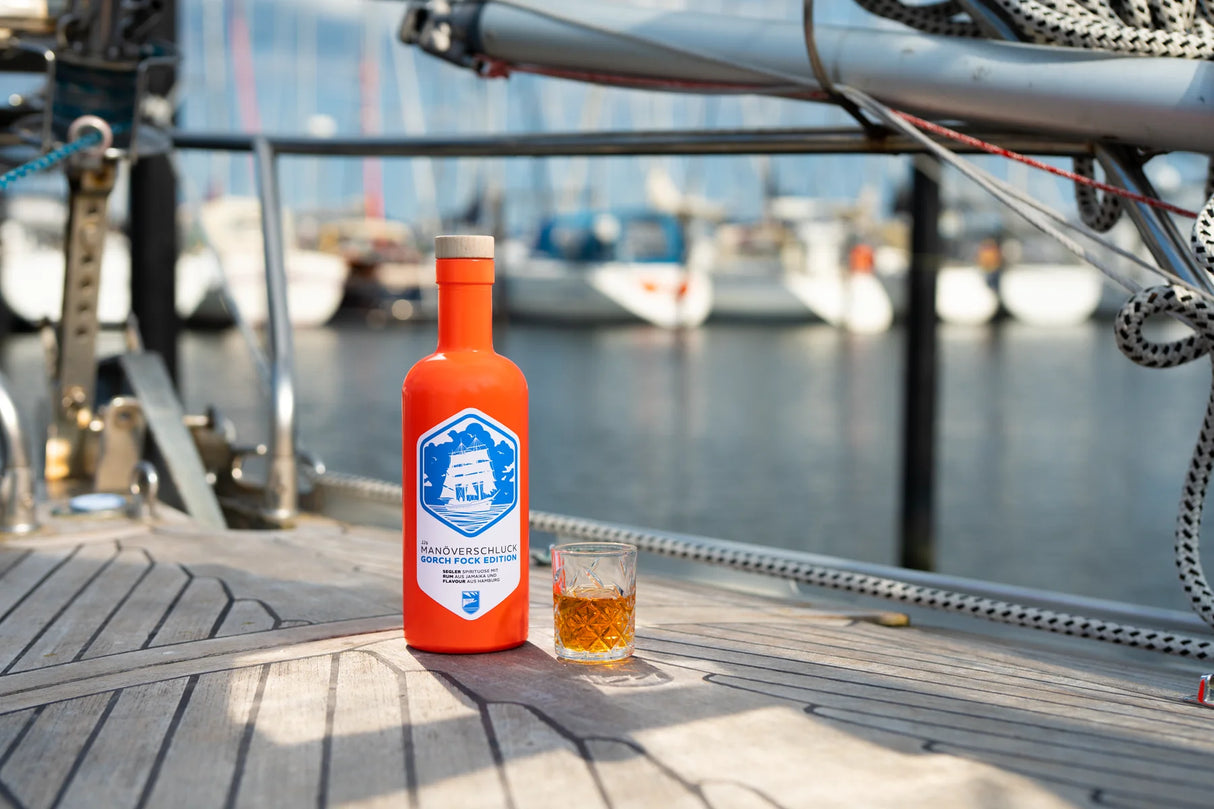 JJs Manöverschluck Jamaika Gorch Fock Edition – Premium-Rum mit Butterscotch & Mandarine, maritimes Sonderdesign, 500 ml bei Dreizack Wien