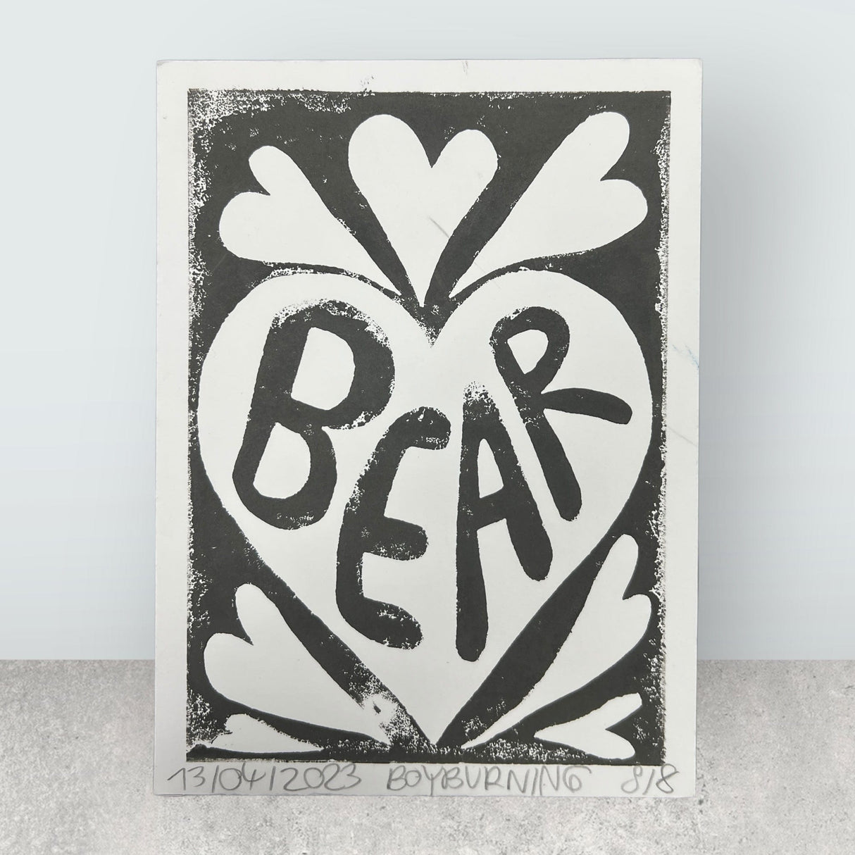 Original A4 Linoldruck von BoyBurning | Kunst in Zeichen der Toleranz LGTBQ Prints BoyBurning oesterreich handgemachte geschenke in wien