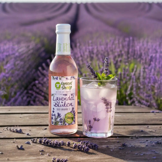 Lavendelblüten Sirup 250 ml – Bio-Blütensirup mit Lavendel & Rosen, handgemacht von Green Sheep, blumiger Sirup aus Niederösterreich
