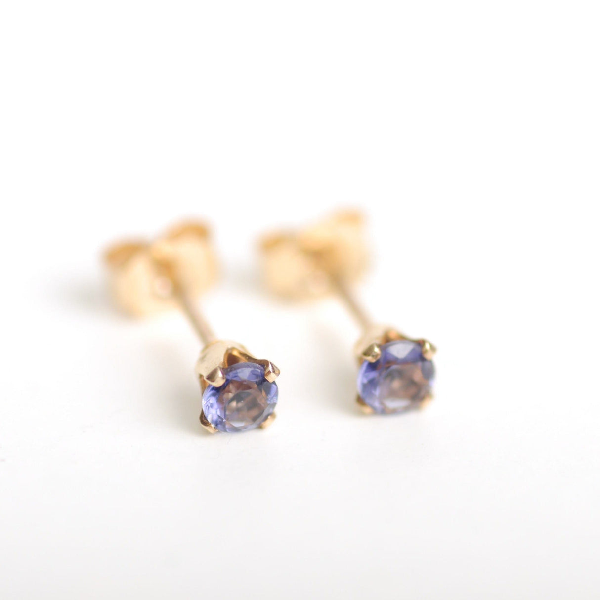 Ohrstecker Iolith | Edelsteine & 14K Solidvergoldung Schmuck Necklessary oesterreich handgemachte geschenke in wien