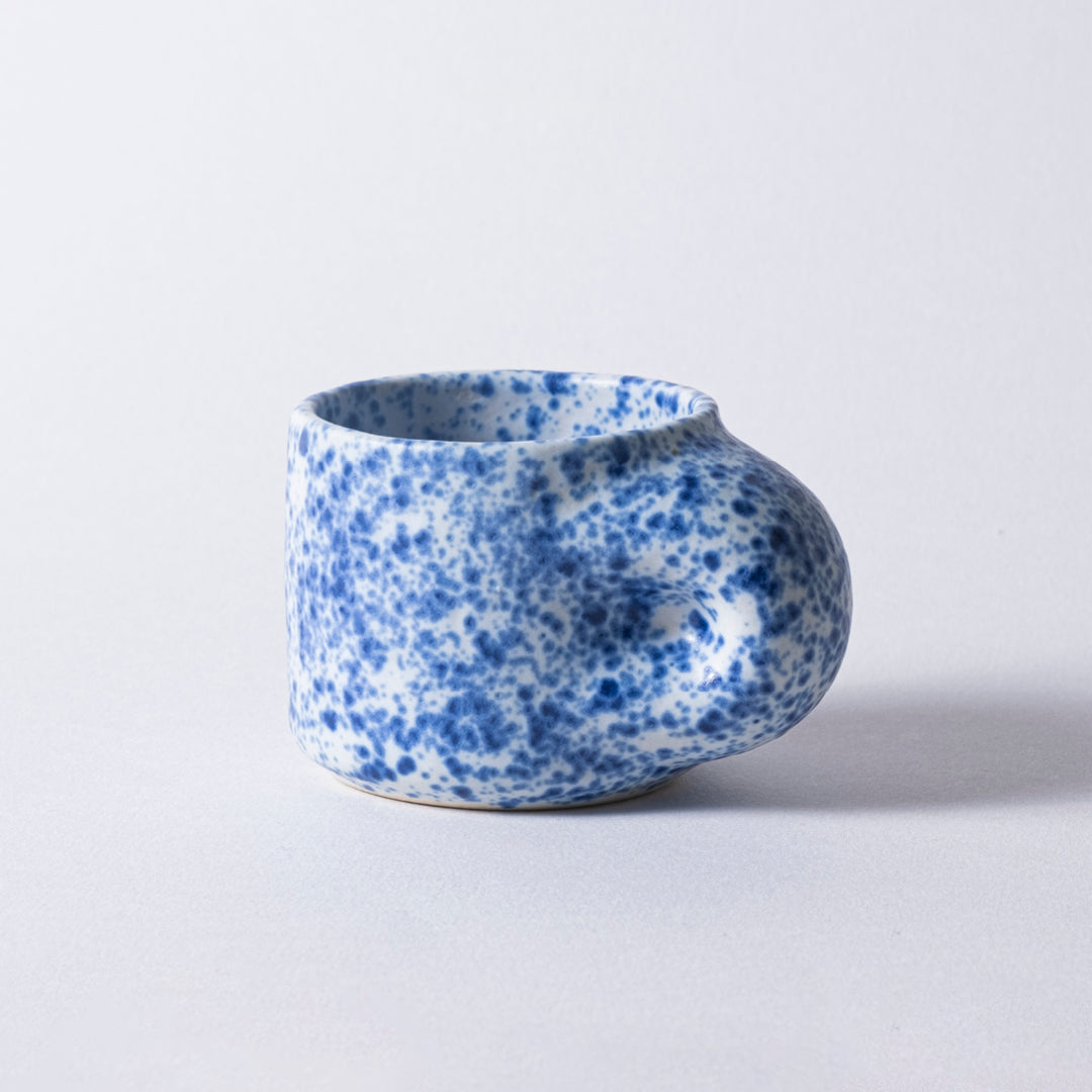 „Bubbly“ Espresso-Set aus Keramik - Blau-Weiß gesprenkelt | Handgemacht in Wien | RnD Studio