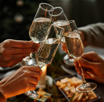 Mundgeblasene, gravierbare Champagner- und Sektgläser aus bleifreiem Glas mit personalisierung – elegantes Geschenk für Hochzeit, Jubiläum oder festliche Anlässe