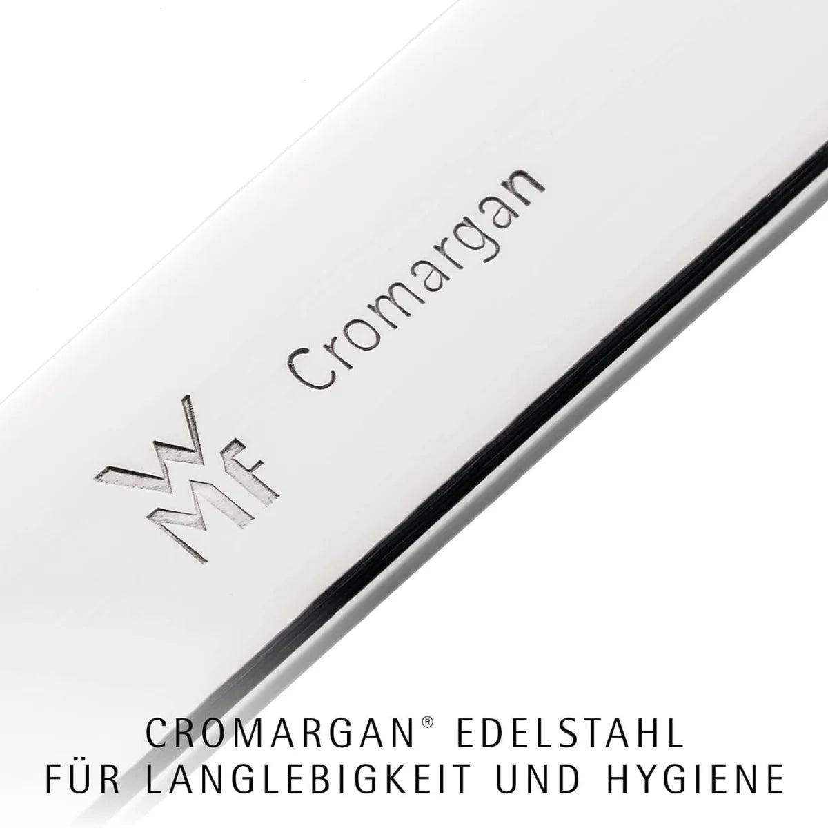 WMF Kinderbesteck Set 4-teilig aus glänzendem Cromargan Edelstahl mit Tiermotiven, personalisiert mit einer Gravur.