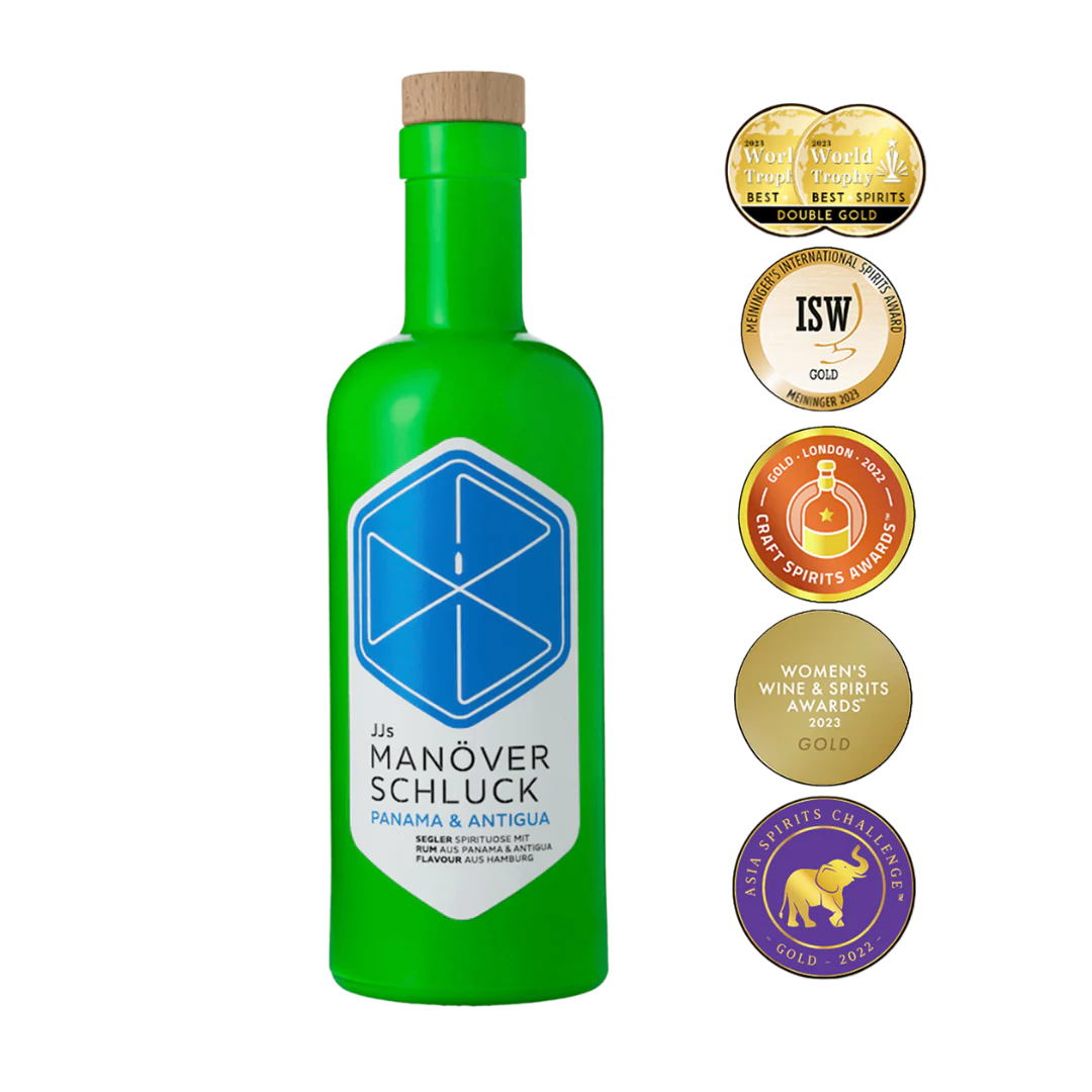 JJs Manöverschluck Panama & Antigua – Premium-Rumspirituose mit Vanille, Haselnuss & Meersalz, 500 ml Flasche im Seefahrer-Design bei Dreizack Wien