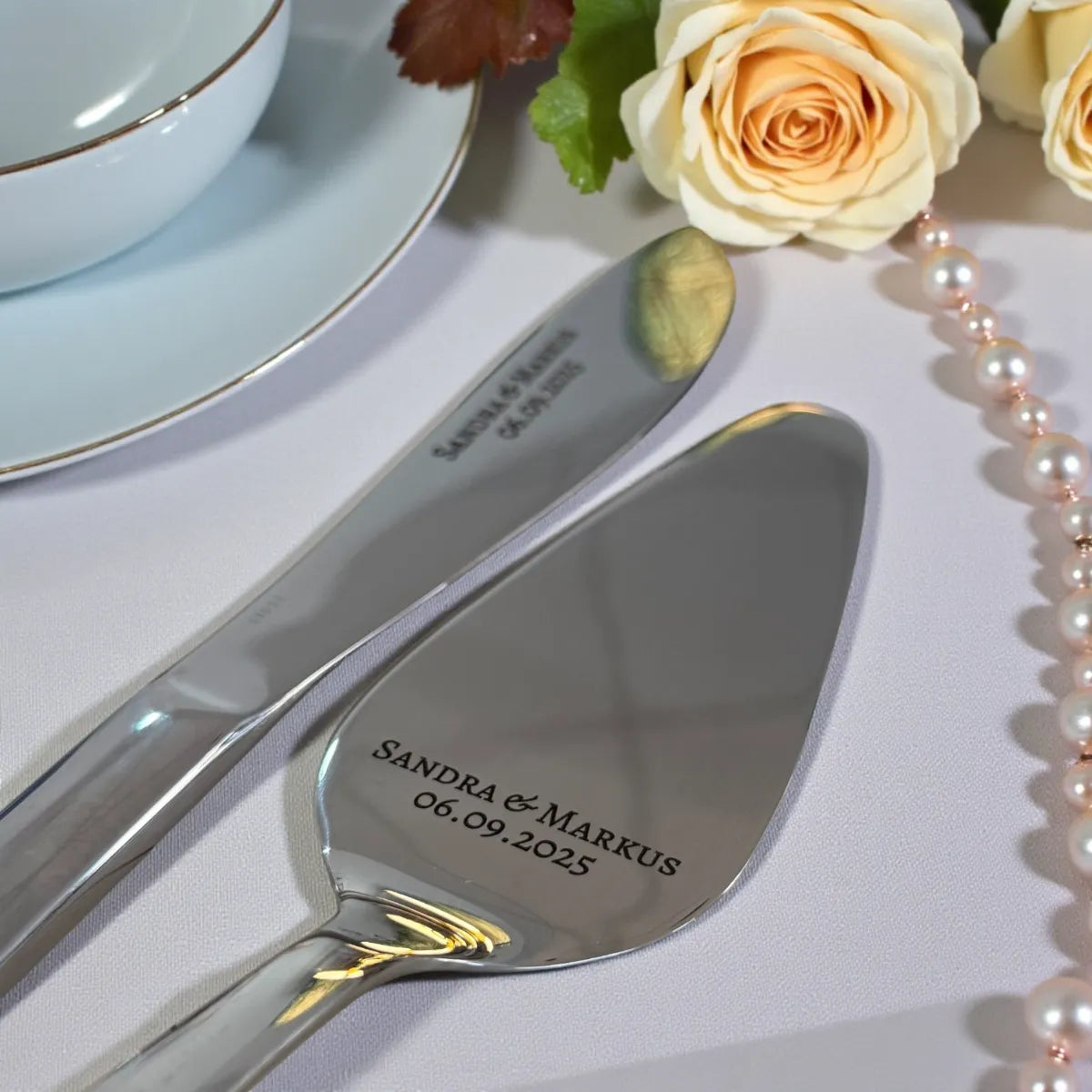 Tortenheber und Messer Set Gold oder Silber – Edelstahl Hochzeits-Set mit Gravur, personalisierbar, graviert in Wien, Geschenkidee Dreizack Wien