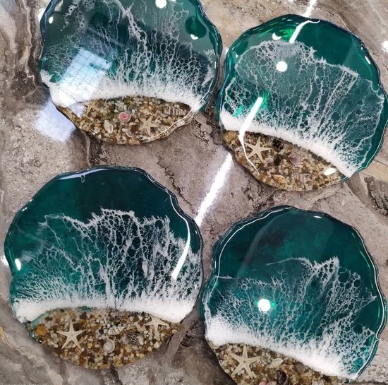OLMA Epoxid-Harz Unikate – Handgefertigter Schmuck, Notizbücher und Dekoartikel mit getrockneten Blüten, inspiriert von der Natur und individuell gestaltet.