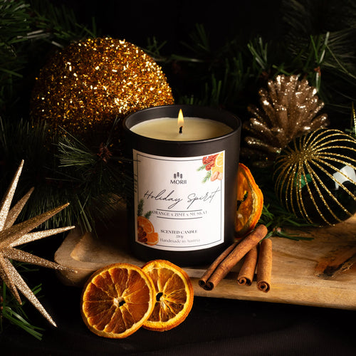 Holiday Spirit Duftkerze – handgemacht aus Raps- & Kokoswachs, Duft Orange × Zimt × Muskat, nachhaltige Winterkerze von Morii, hergestellt in Österreich