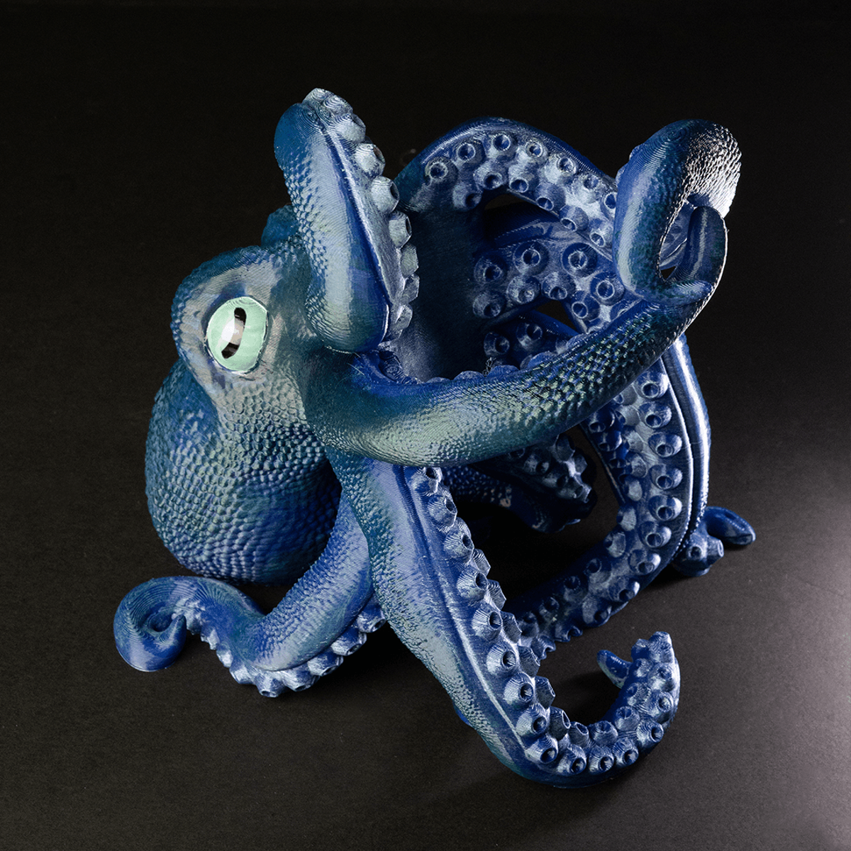Premium Kraken Flaschenhalter aus nachhaltigem PLA, detailgetreu und in Wunschfarbe verfügbar, geeignet für Weinflaschen, perfekte Ergänzung für Bar und Wohnräume.