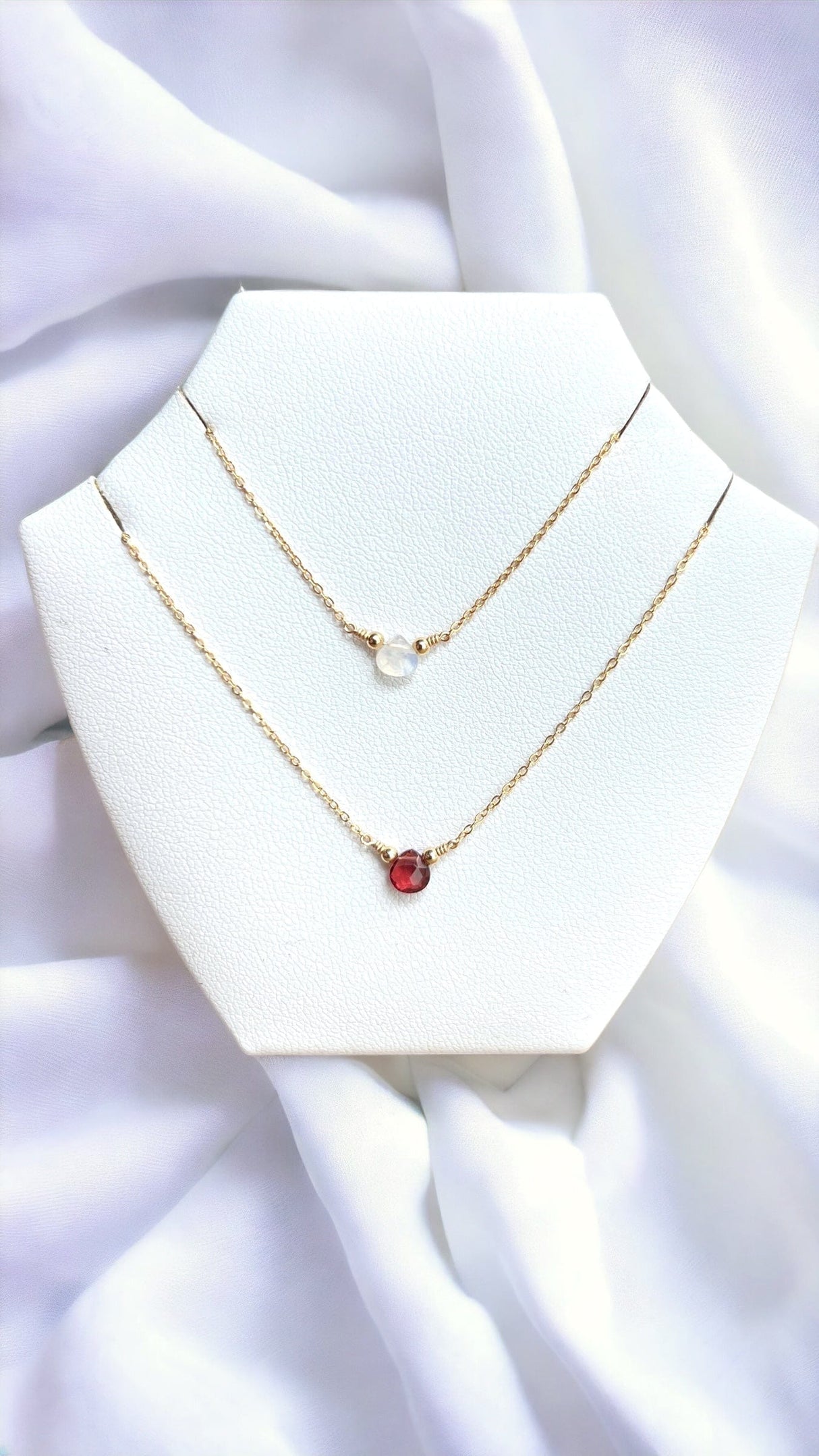 Tropfen Halskette Granat | Edelsteine & 14K Solidvergoldung Schmuck Necklessary oesterreich handgemachte geschenke in wien