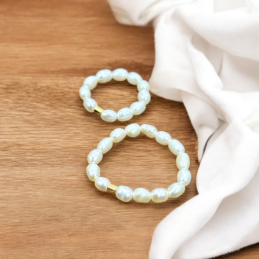 Süßwasserperlen-Ringe | Flexibel, natürlich und mit goldenen Akzent