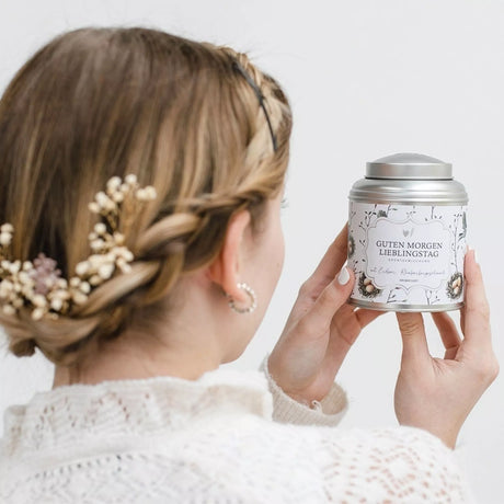 Tee Guten Morgen Lieblingstag – Grüntee mit Erdbeer-Rhabarber-Geschmack, aromatisiert, 100 g, Bake Affair, handveredelt in Österreich