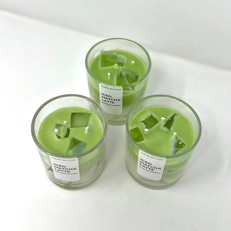 Iced Matcha Latte Candle | Handgemachte Duftkerze mit Vanille & Matcha aus Wien – Candle Me Crazy