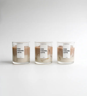 Iced Caramel Latte Candle von Candle Me Crazy – handgemachte Duftkerze mit Kaffee- & Karamell-Duft, 220 ml