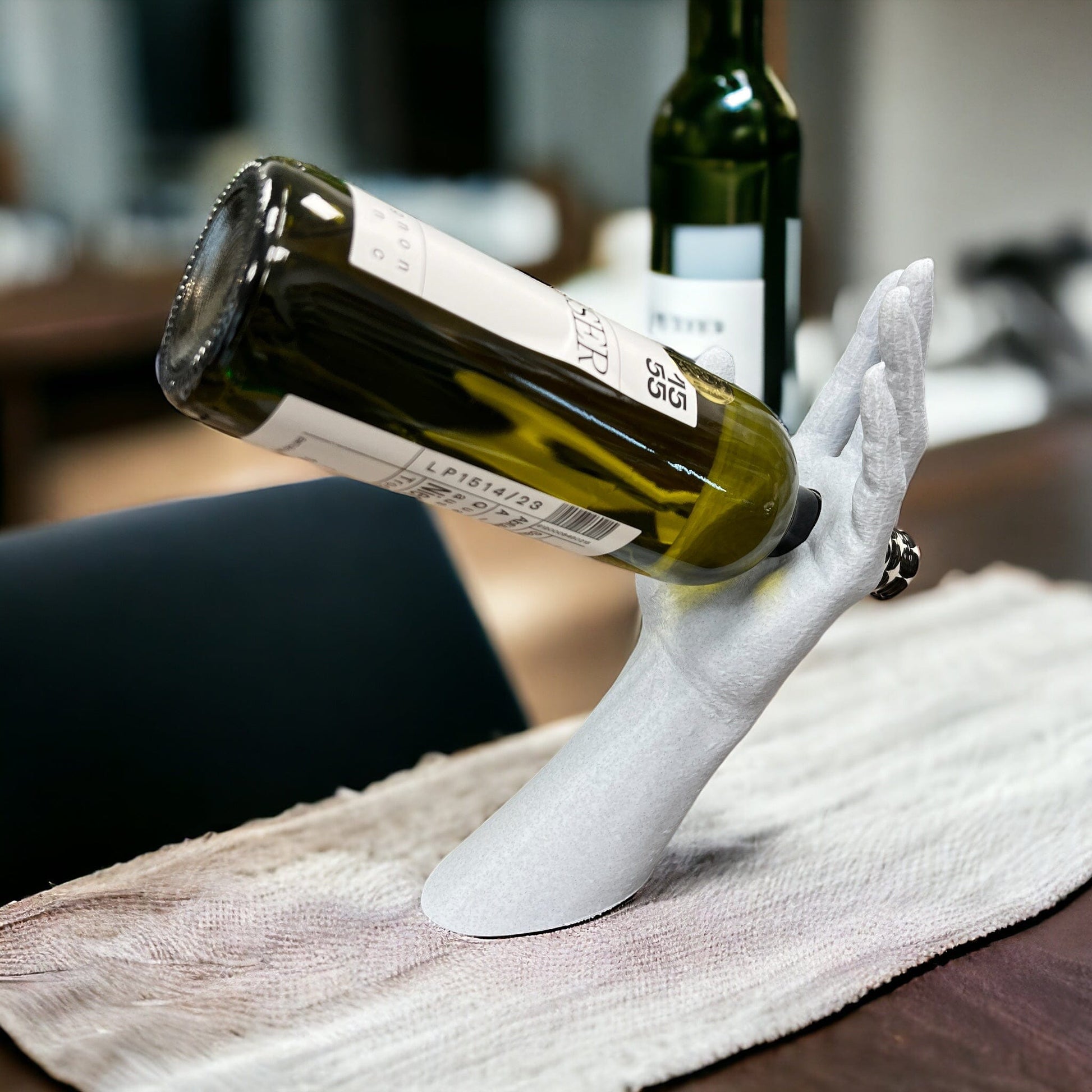 Selbst-balancierende Weinhalter 