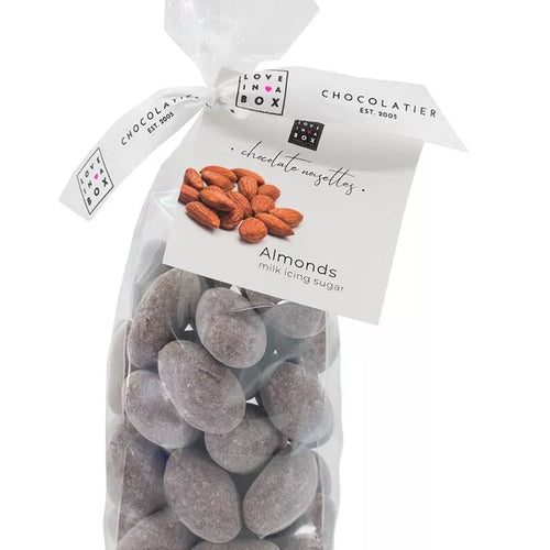 Schoko-Mandeln „Snow“ – geröstete Mandeln mit Vollmilchschokolade & Puderzucker, 150 g, handgemacht von Love In A Box Chocolatier