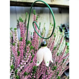 Keramik Schneeglöckchen hängend – handgemachte Deko-Blume aus Keramik, 30 cm