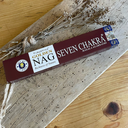 Räucherstäbchen 7 Chakra von Traumwerk – Handgerollte Duftstäbchen zur Öffnung und Harmonisierung aller Chakren, 20 Stück im Set, fair produziert
