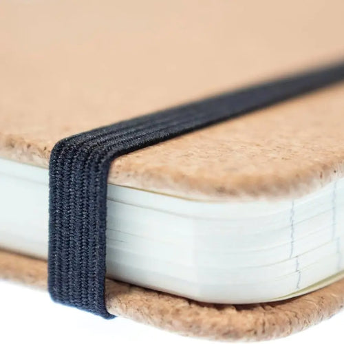 Notizbuch A5 Kork mit Wunschgravur | Nachhaltiges Hardcover mit Stiftschlaufe
