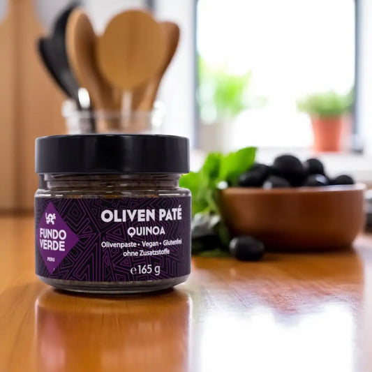 Olivenpaste Quinoa – Exquisite Gourmetpaste mit Criolla-Oliven und schwarzem Quinoa aus Peru, perfekt für Tapas, Crostini und feine Gerichte, handgefertigt und nachhaltig produziert.