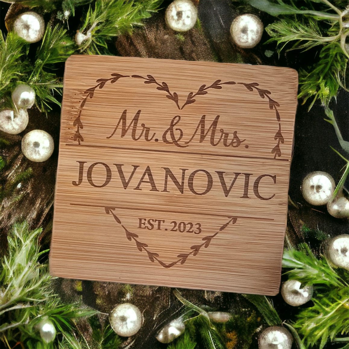 MOKU | Holzuntersetzer mit Wunschgravur Personalisiert & Individuell Dreizack Gravuren oesterreich handgemachte geschenke in wien