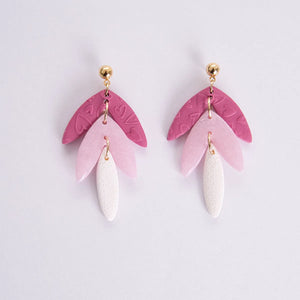 Handgemachte Ohrringe "Lucy Love aus Polymer Clay in Rot weis pink– einzigartig und nachhaltig von Cloverlily.Clay