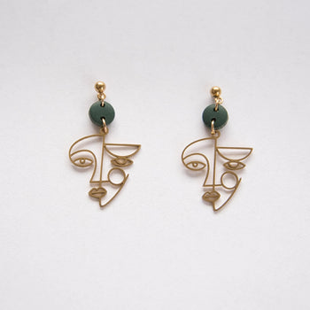 Handgemachte Ohrringe "Face" aus Polymer Clay in Grün – einzigartig und nachhaltig von Cloverlily.Clay