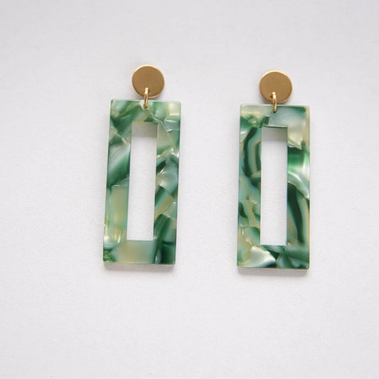 Handgemachte Ohrringe "Charlotte" aus Polymer Clay in Grün – einzigartig und nachhaltig von Cloverlily.Clay
