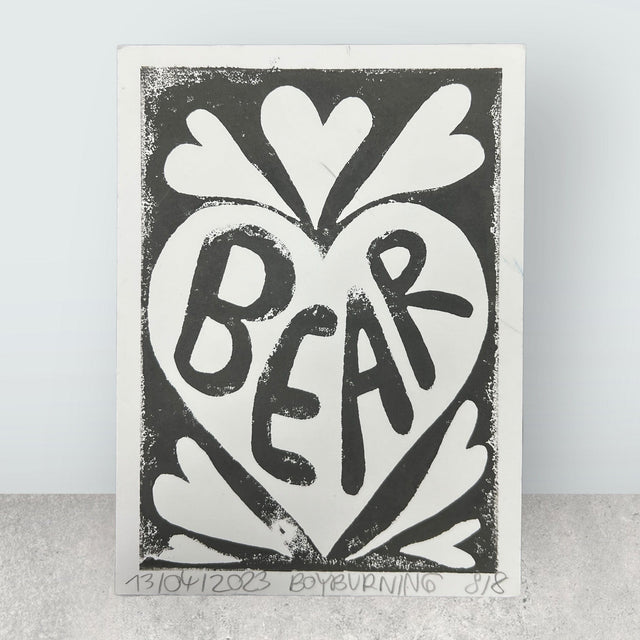 Original A4 Linoldruck von BoyBurning | Kunst in Zeichen der Toleranz LGTBQ Prints BoyBurning oesterreich handgemachte geschenke in wien