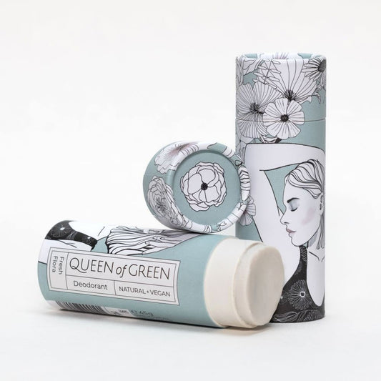 Veganes Deodorant „Fresh Flora“ von Queen of Green in plastikfreier Verpackung, natürlich duftend und hautfreundlich