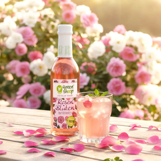 Rosenblüten Sirup 250 ml – Bio-Blütensirup aus Damaszener Rosen, handgemacht von Green Sheep, blumiger Sirup aus Niederösterreich