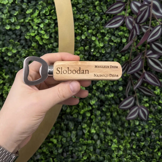 Personalisierter Flaschenöffner aus Holz| Ein praktisches Geschenk mit Gravur