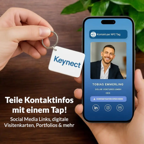 Keynect NFC-Schlüsselanhänger wird auf ein Smartphone getappt, um digitale Kontaktdaten zu übertragen – kontaktlos, ohne App.