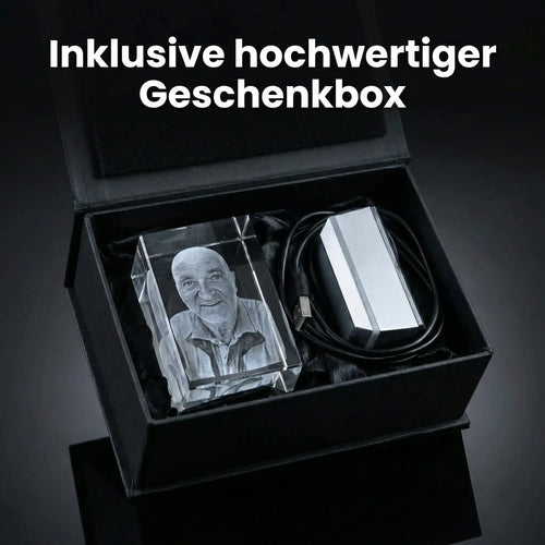 Hochwertige Luxus-Geschenkbox mit samtiger Einlage für personalisierte 3D Kristallglas Gravuren von Dreizack Wien – das ideale, fertig verpackte Fotogeschenk.