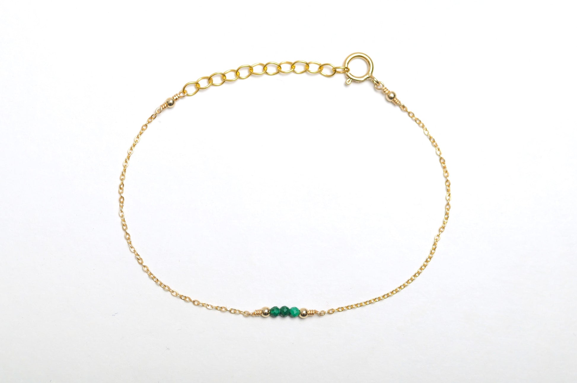 Feine Armkette Malachit | Edelsteine & 14K Solidvergoldung Schmuck Necklessary oesterreich handgemachte geschenke in wien