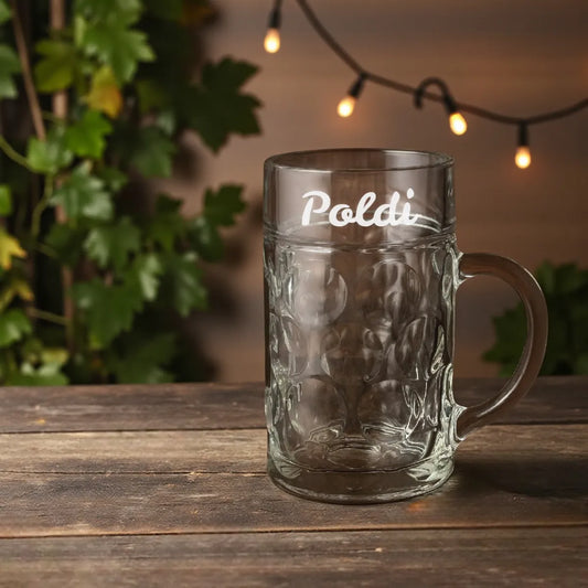 Personalisierter Maßkrug 1L aus Glas mit Gravur – Bierkrug mit Henkel, Party- & Geschenkidee