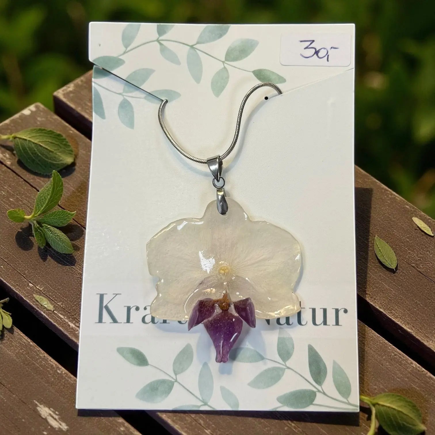 Orchideen Halskette, Blumenschmuck Wien, Kraft in Natur Schmuck