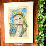 Original-Illustration von Book Fairy Art auf alter Buchseite mit Passepartout und optionalem Nussrahmen – nachhaltige Kunst aus Österreich