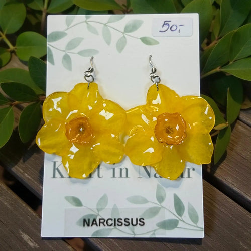 Narzissen Ohrringe, Blumenschmuck Wien, Kraft in Natur Schmuck