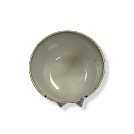 Busenbecher von Artstudio Izzi – handgefertigte Steinzeugtasse mit Busen-Design, lebensmittelechte Glasur, ca. 8 × 9 cm