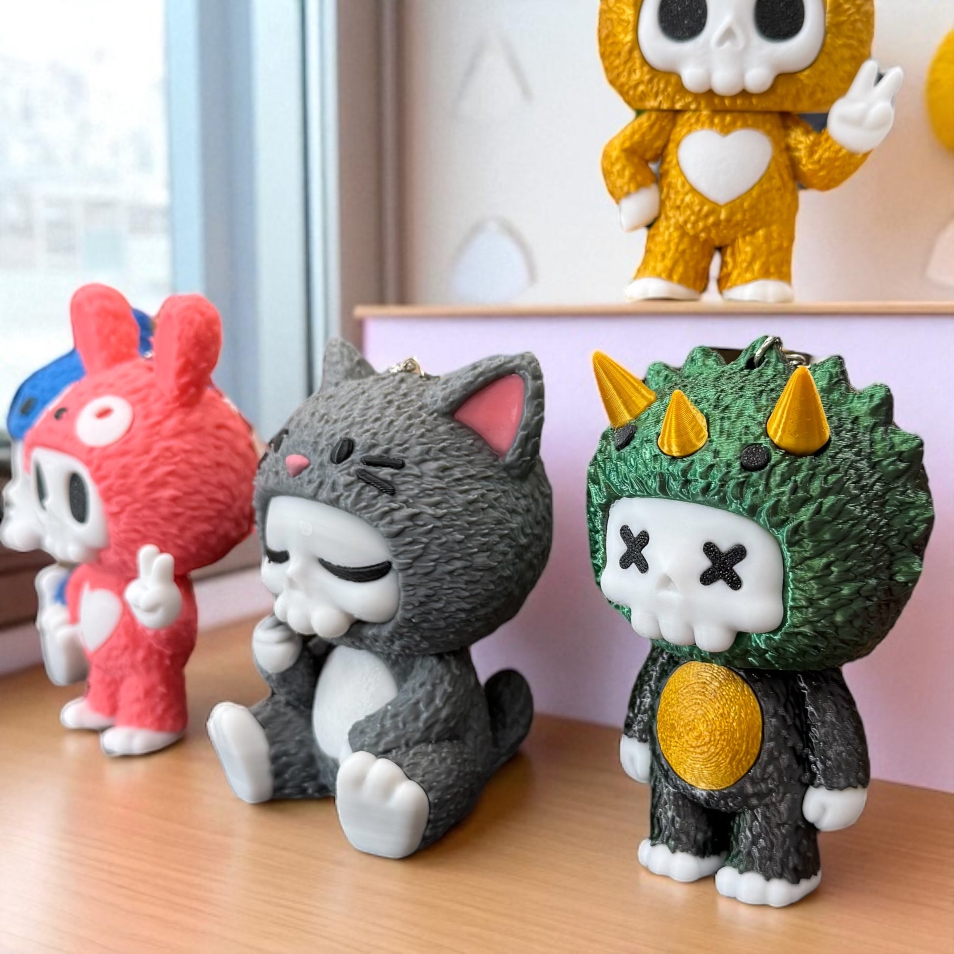 Tinder| Skullies Collectible – Feuriger Mini-Drache mit Totenkopf-Charme