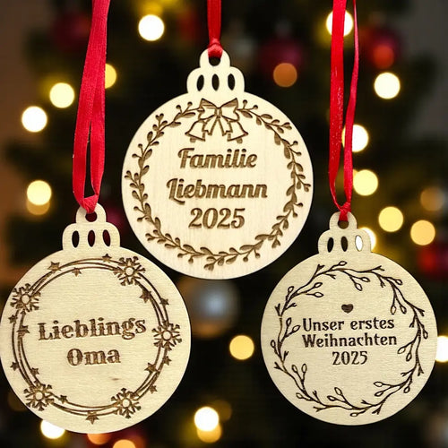 Personalisierbares Holz Weihnachtsornament mit Gravur– Christbaumkugel flach 8,9 cm, 5 Designs