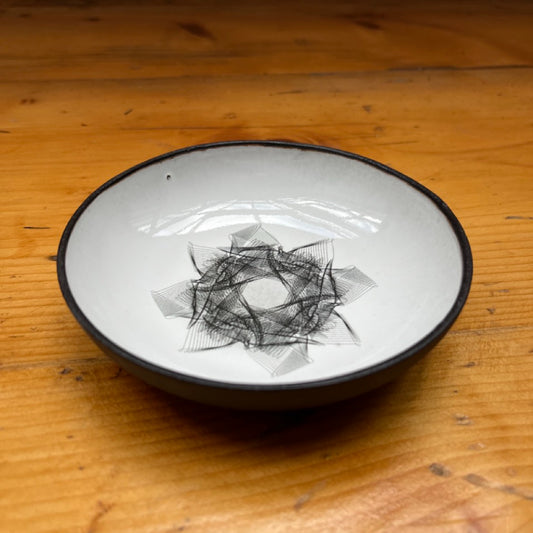 Eisschale mit Stern-Motiv | Handgemalte Designs & Hochwertige Keramik