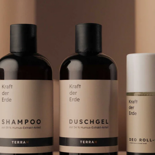TerraH Frauen-Pflegeset mit Duschgel, Shampoo und Deo Roll-On. Hochwertige Naturkosmetik mit Humus-Extrakten und dem Duft "La vie en Rose" für natürliche Pflege und Frische.