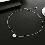 Personalisierte Herzhalskette mit Gravur in Silber oder Gold (18K vergoldet), Herzanhänger 1,5 cm, 45+5 cm Kettenlänge, ideales Geschenk, schnell graviert in Wien.