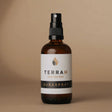 TerraH Auraspray mit 84,07 % Humus-Extrakt. Erfrischendes Gesichtsspray mit floralen Noten, revitalisierender und schützender Wirkung. Ideal für innere Balance und ein gesundes Hautbild.