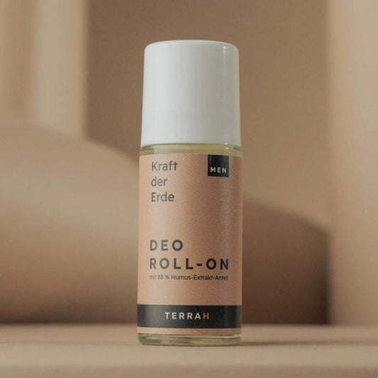 TerraH Deodorant Roll-On für Männer mit 88,75 % Humus-Extrakt. Natürliches, aluminiumfreies Deo, das langanhaltende Frische und Schutz bietet. Duft "Titanium" – maskulin und elegant.