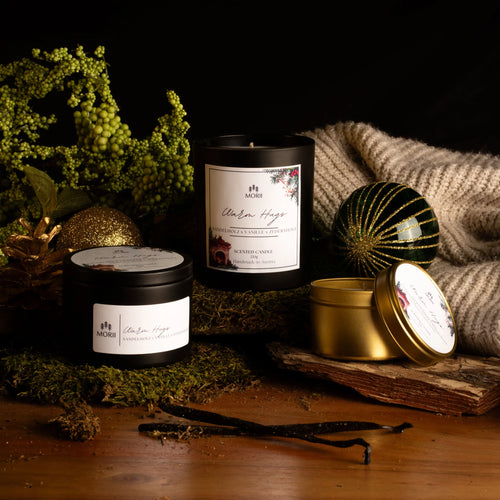 Warm Hugs Duftkerze – handgemacht aus Raps- & Kokoswachs, Duft Sandelholz × Vanille × Zedernholz, nachhaltige Kerze von Morii, hergestellt in Österreich