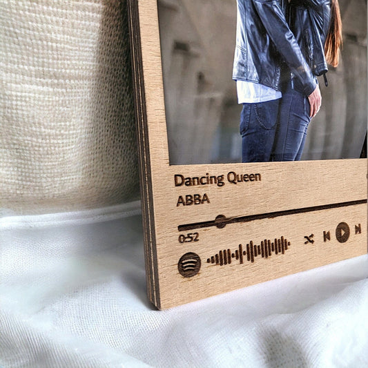 Kopie von Personalisierter Bilderrahmen im Social Media-Stil | Giftfully Personalisiert & Individuell Giftfully oesterreich handgemachte geschenke in wien