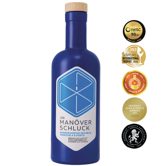 JJs Manöverschluck Dominikanische Republik, Venezuela & Porto – Premium-Rumspirituose mit Portwein & Gewürzen, 500 ml Flasche mit Seefahrtsdesign bei dreizack Wien