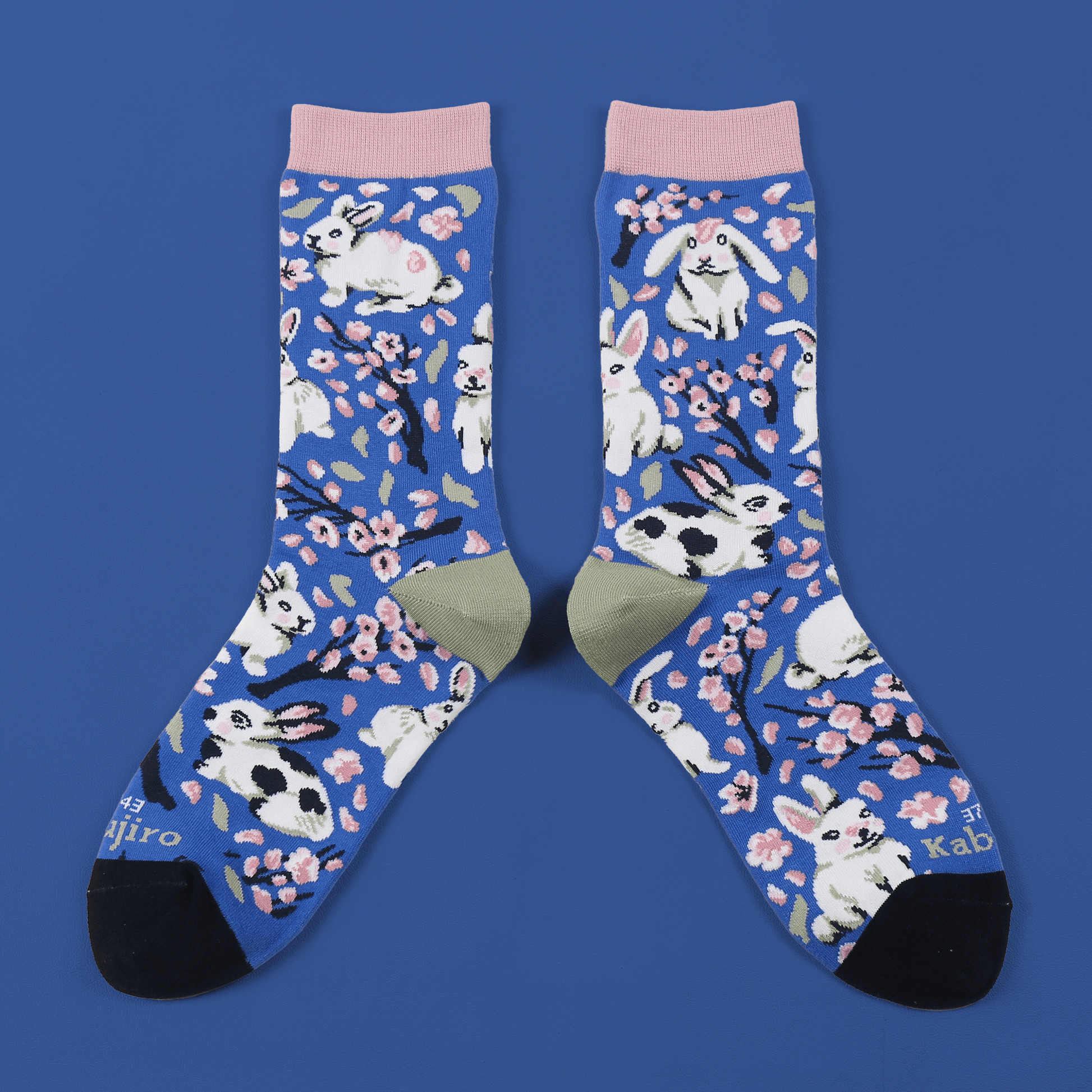 Sakura Bunnies | Baumwollsocken mit Häschen Design